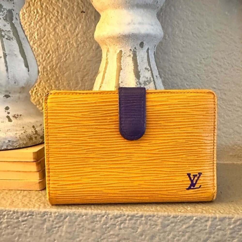 Louis Vuitton Epi Porte Monnaie Billets Viennois Leather Bifold Wallet